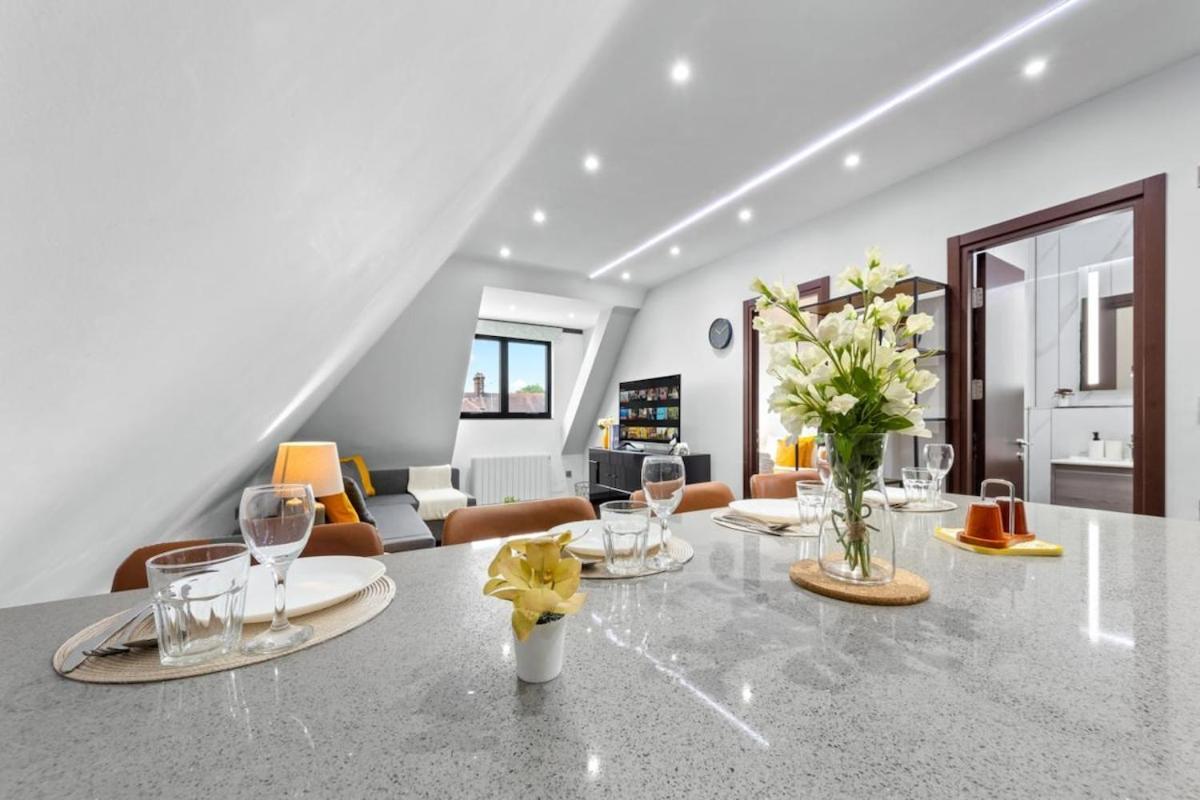 Modern 1 Bed Flat - Golders - Londra