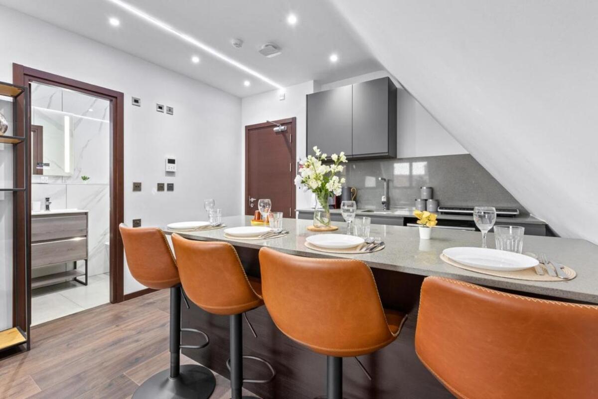 Apartment Modern 1 Bed Flat - Golders - *